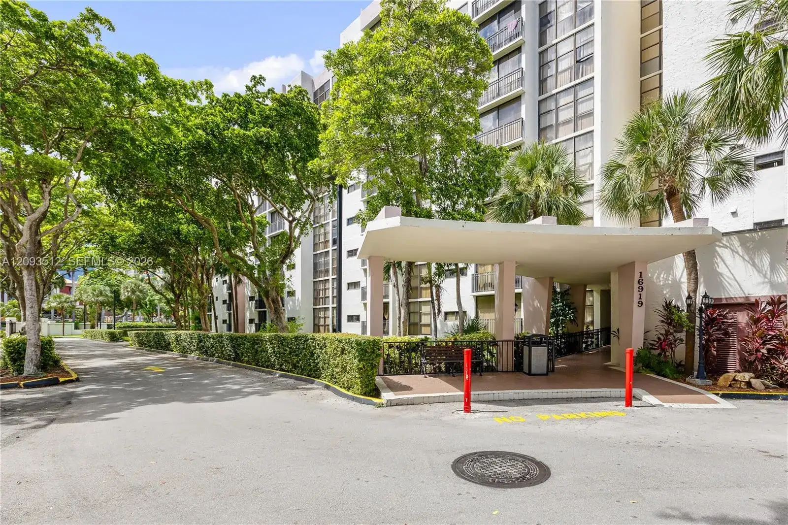 16919 N Bay Rd # 418, Sunny Isles Beach FL 33160 photo 2
