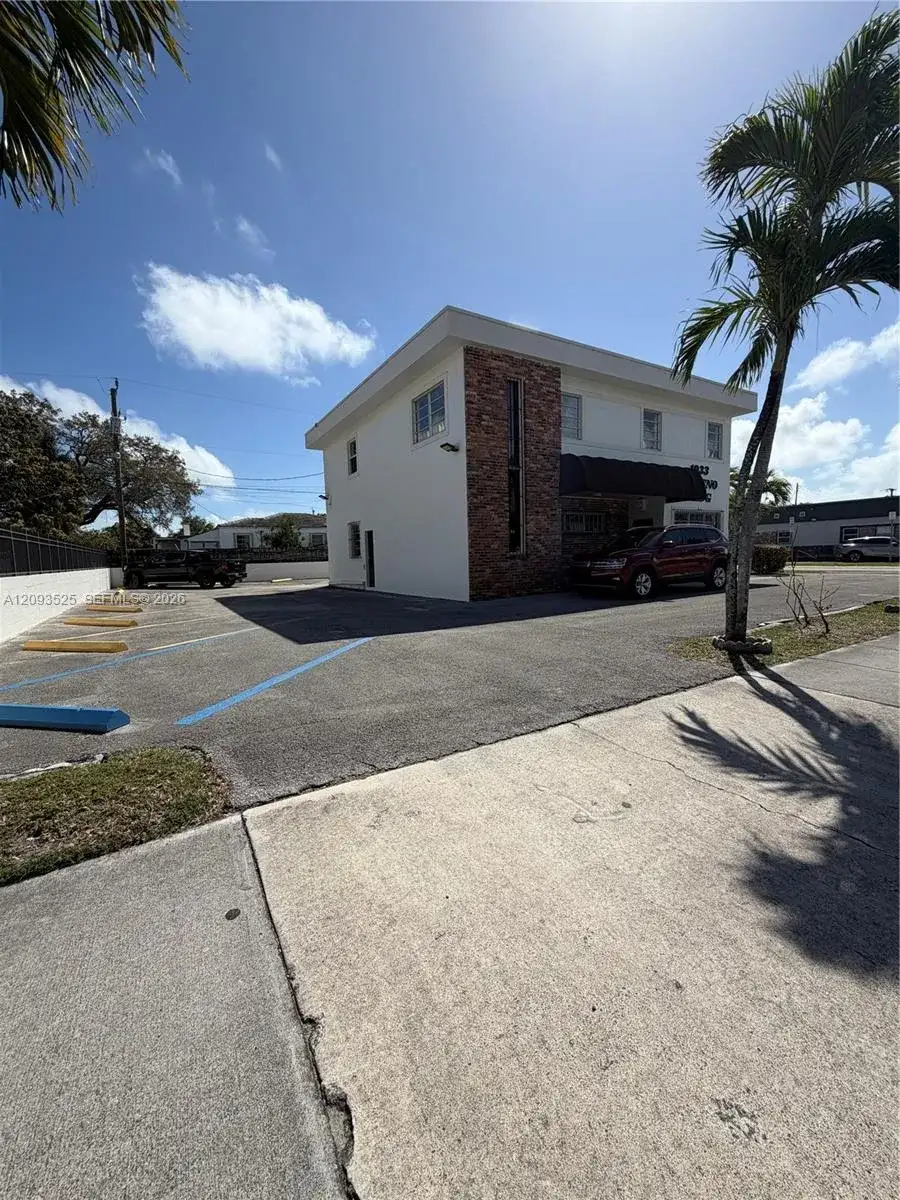 1933 SW 27th Ave, Miami FL 33145 photo 2