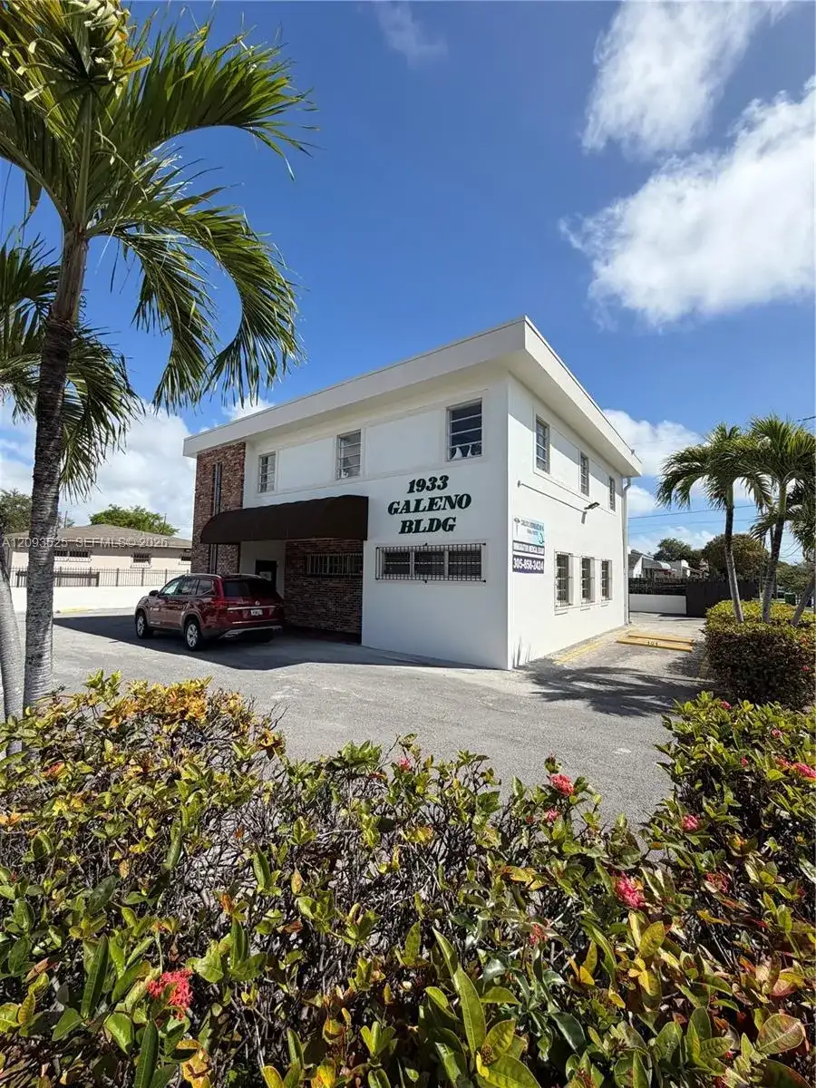 1933 SW 27th Ave, Miami FL 33145 photo 3
