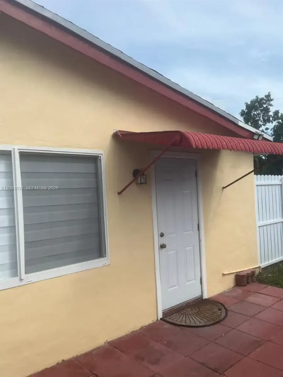 9650 SW 163rd St # A, Miami FL 33157