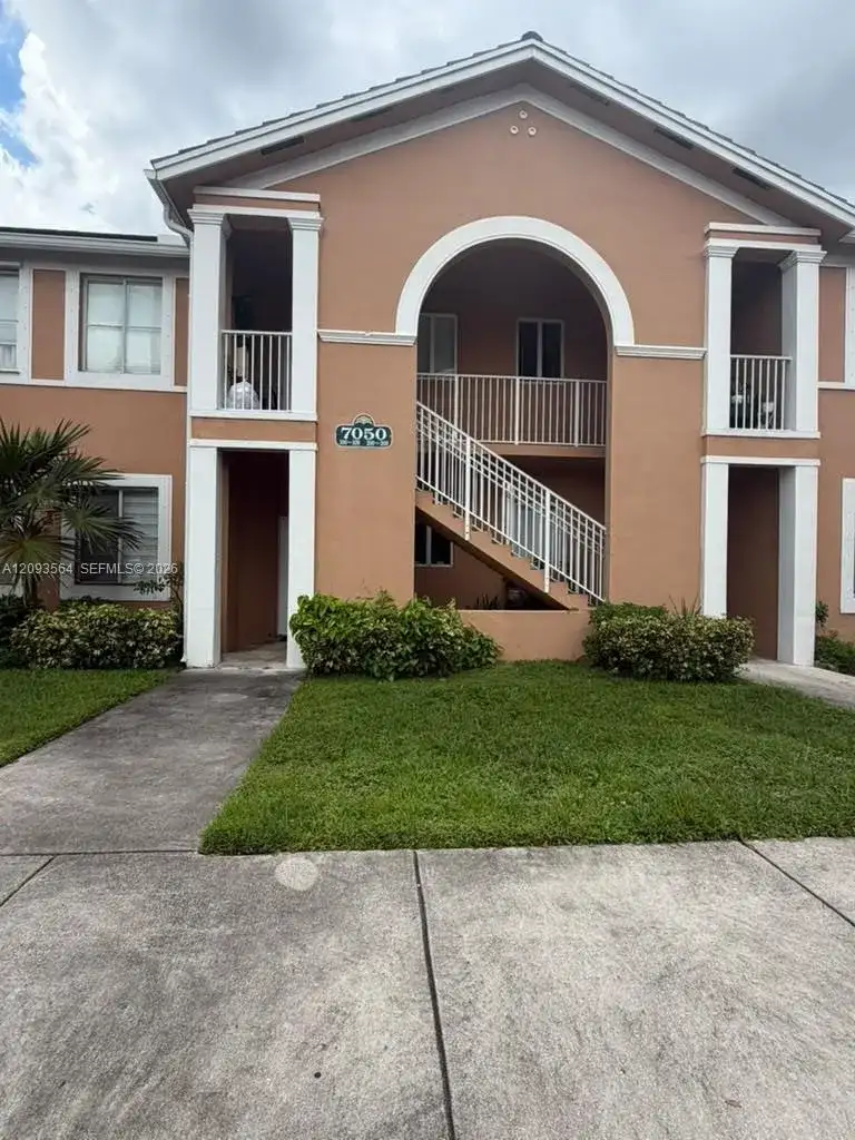 7050 NW 177th St # 11, Hialeah FL 33015 photo 2