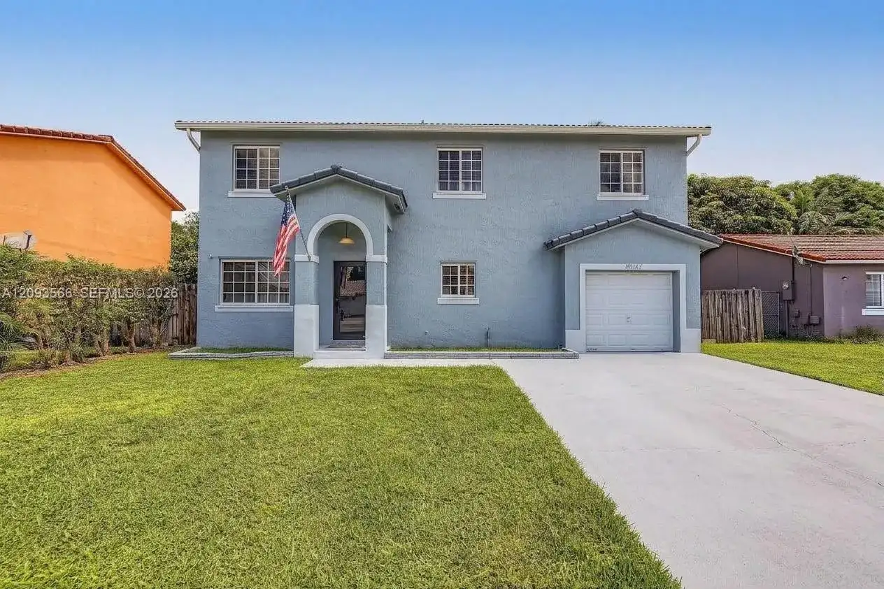 18047 SW 154th Ct, Miami FL 33187 photo 2