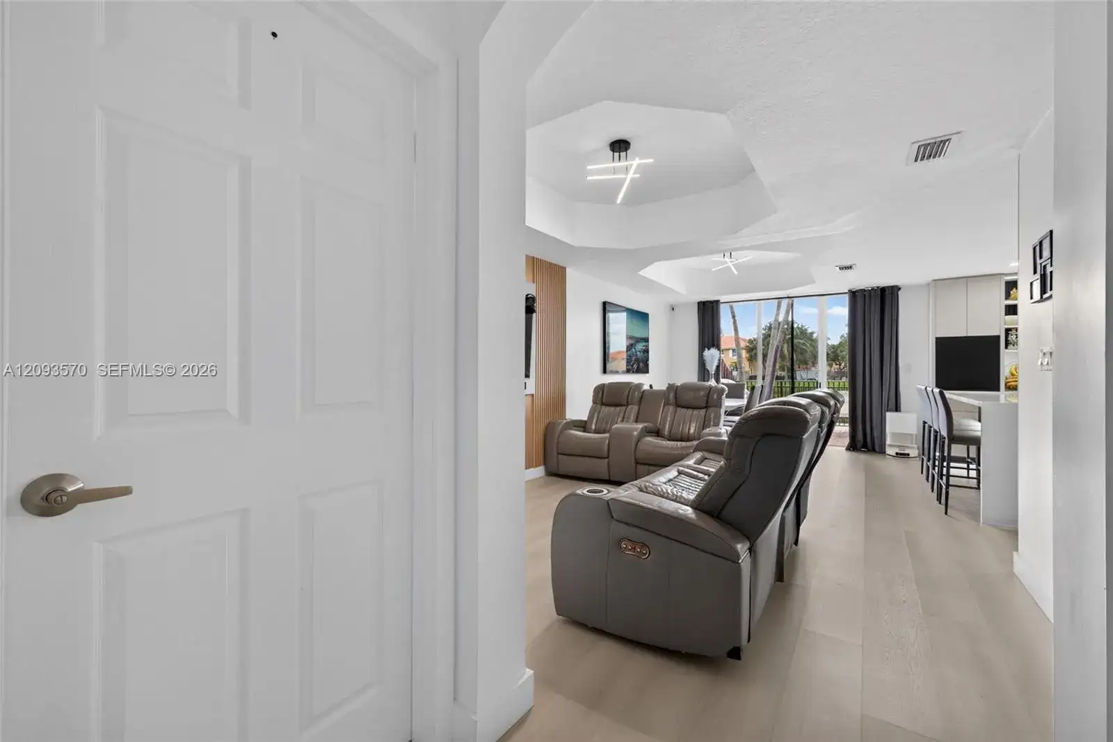 15266 SW 30th Ter, Miami FL 33185 photo 3