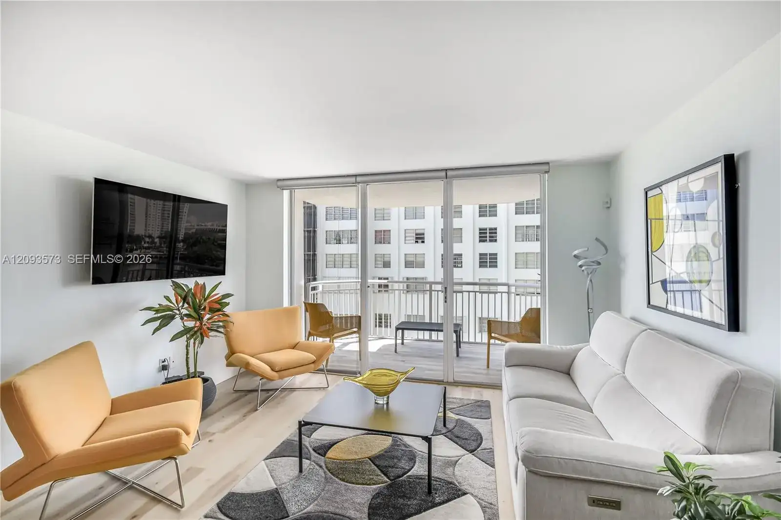 18051 Biscayne Blvd # 502, Aventura FL 33160 photo 2
