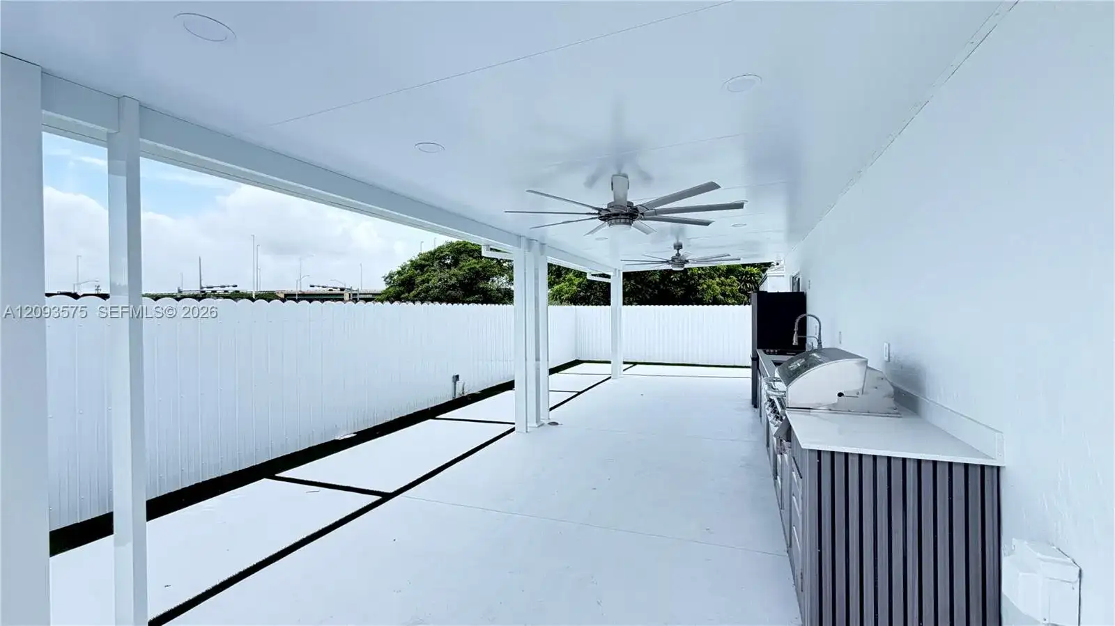 20726 SW 105 Ave # 1, Cutler Bay FL 33189 photo 2