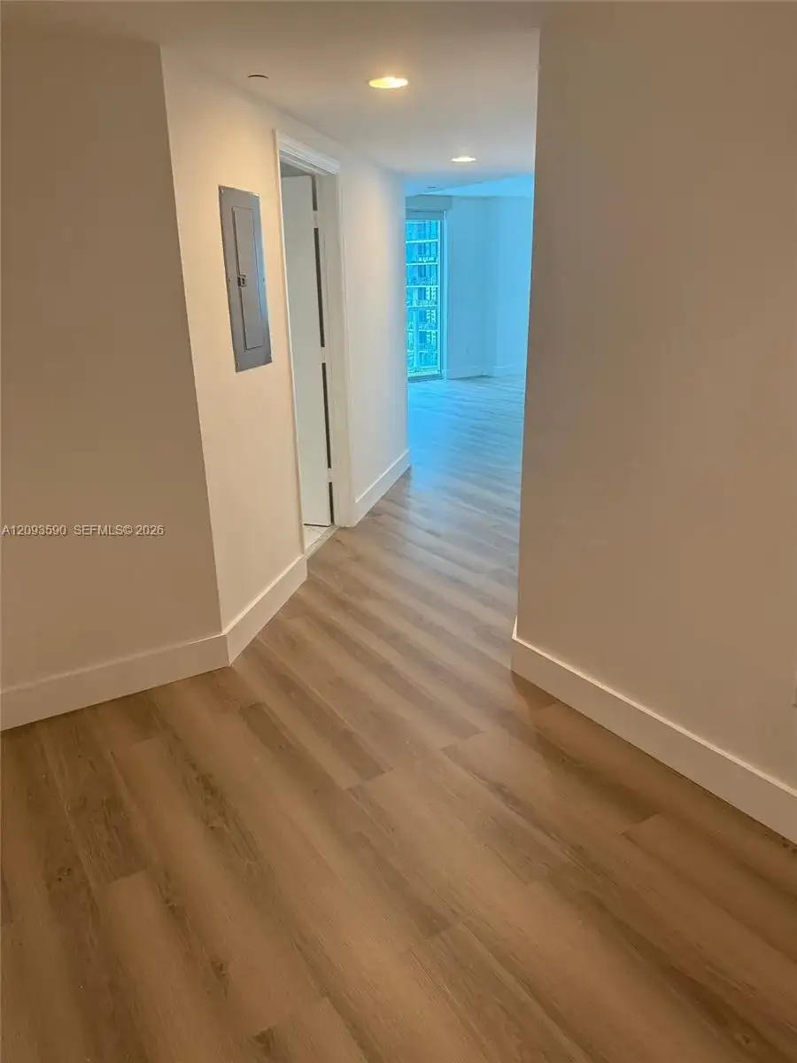 55 SE 6th St # 1902, Miami FL 33131 photo 5