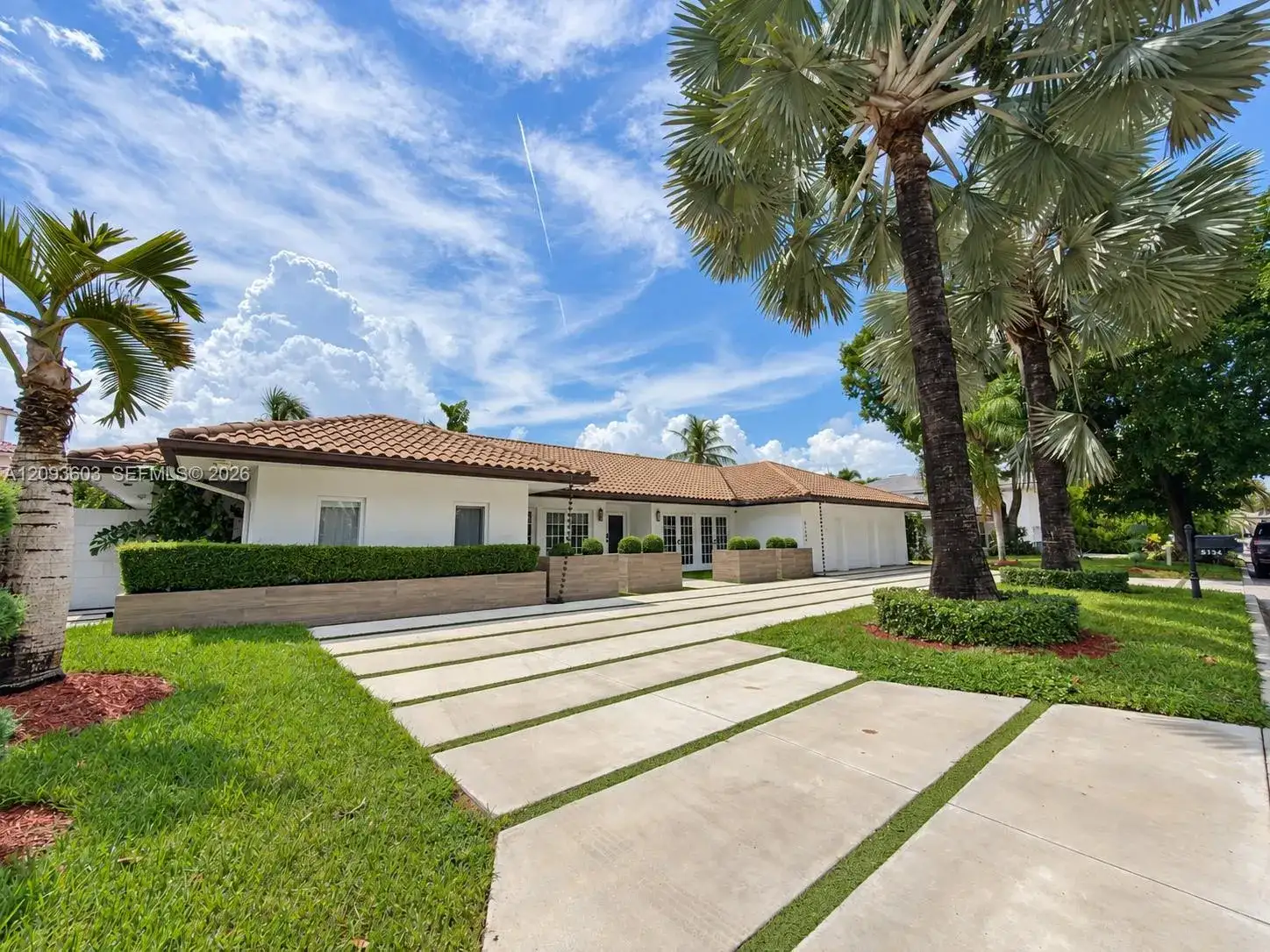 5134 NW 94th Doral Pl, Doral FL 33178 photo 2