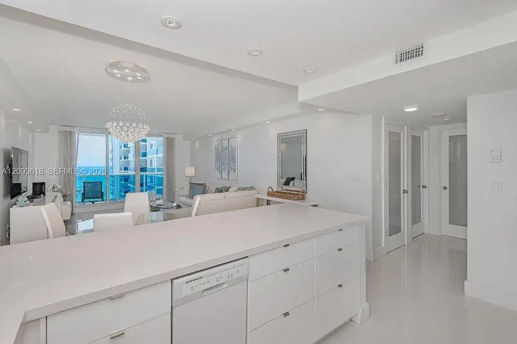 2301 Collins Ave # 1424, Miami Beach FL 33139 photo 5