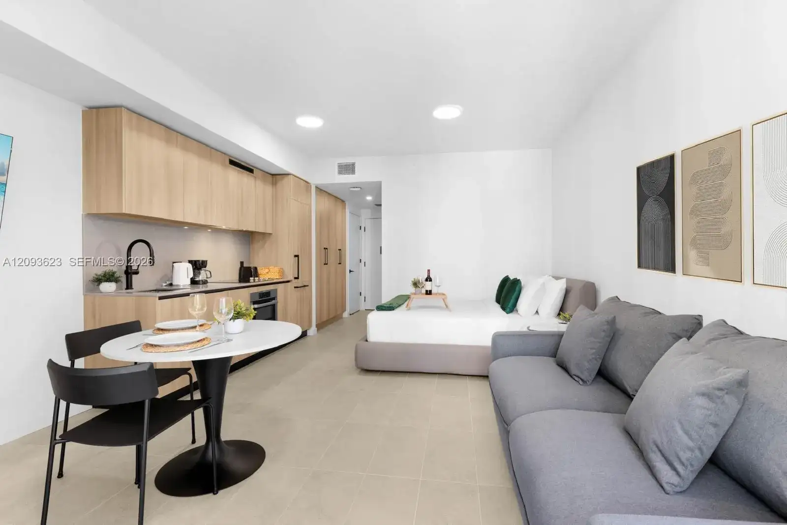 121 NE 5th St # 2409, Miami FL 33132 photo 3
