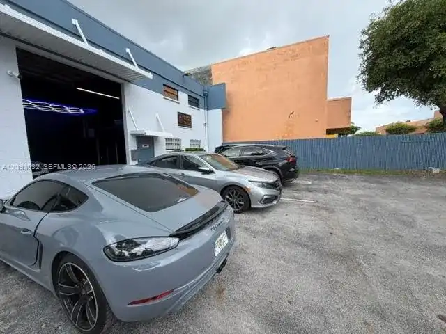 8281 NW 64 ST # 56, Medley FL 33166