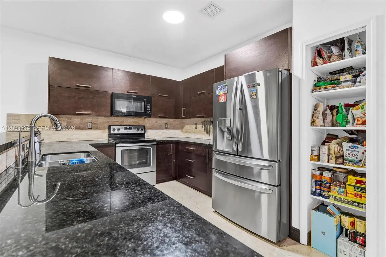 9770 NW 10th St # 9770, Miami FL 33172 photo 2