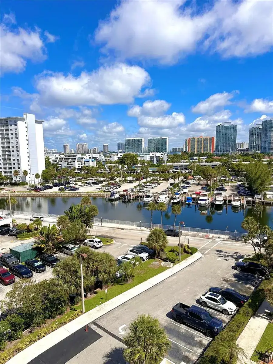 300 Bayview Dr # 701, Sunny Isles Beach FL 33160 photo 3