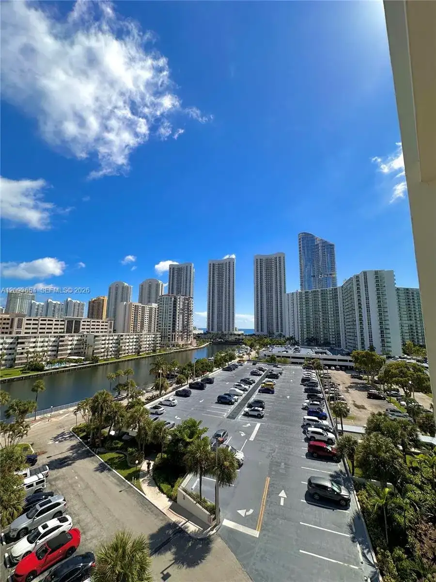 300 Bayview Dr # 701, Sunny Isles Beach FL 33160 photo 4