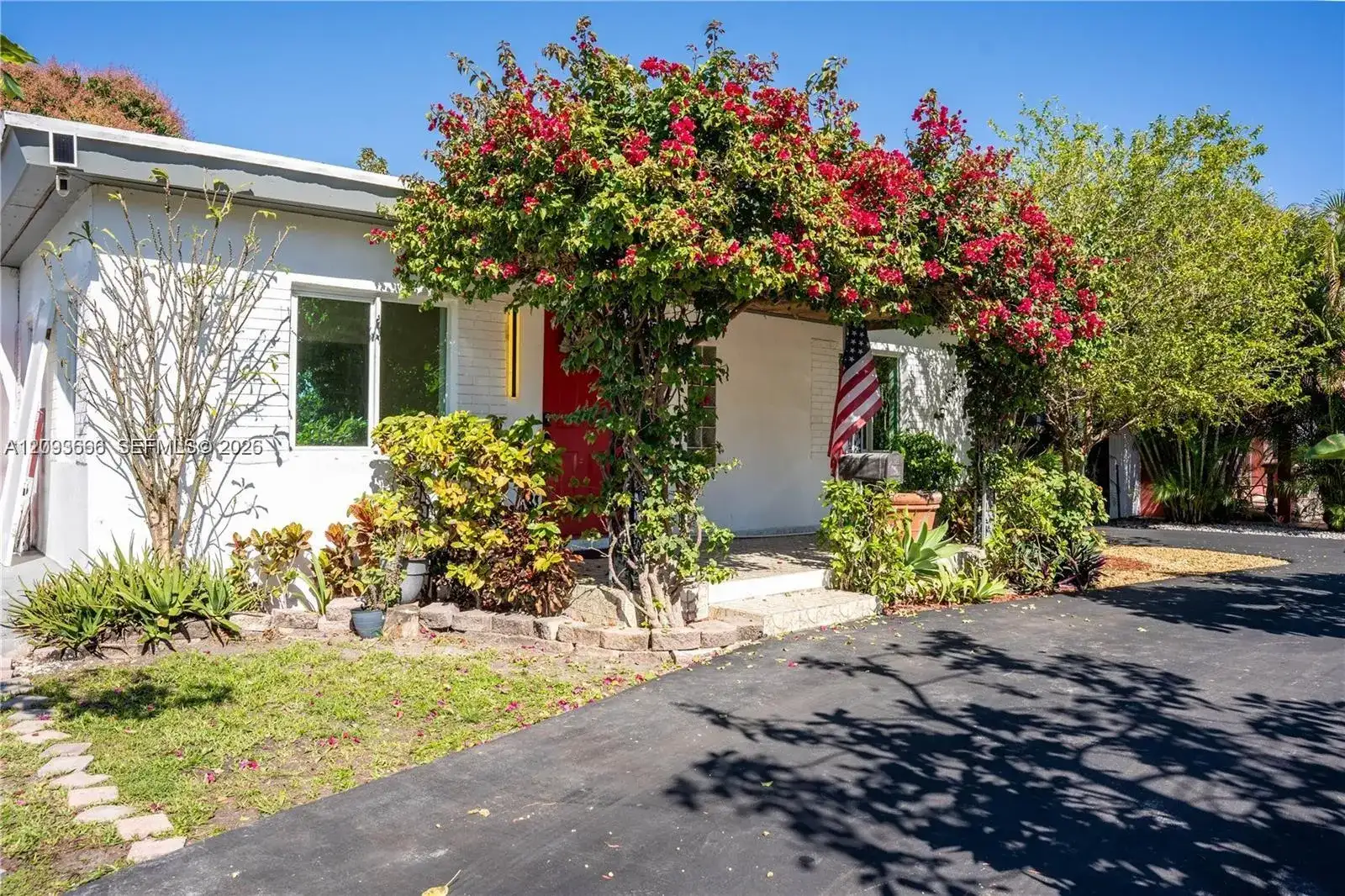 861 W 32nd St, Hialeah FL 33012 photo 3