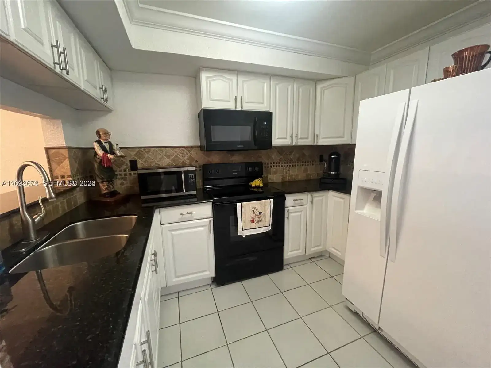 961 W 37th Ter # 30, Hialeah FL 33012 photo 3