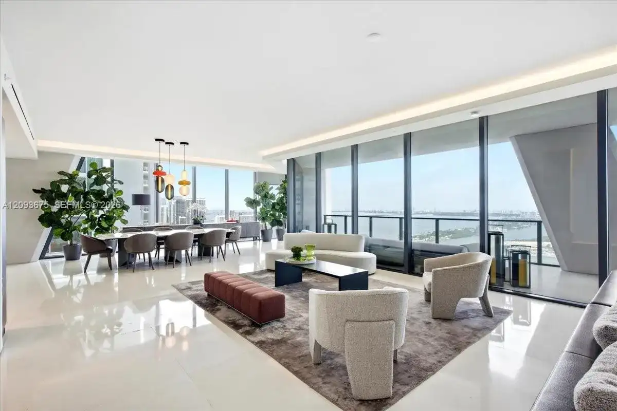 1000 Biscayne Blvd # 4102, Miami FL 33132 photo 4