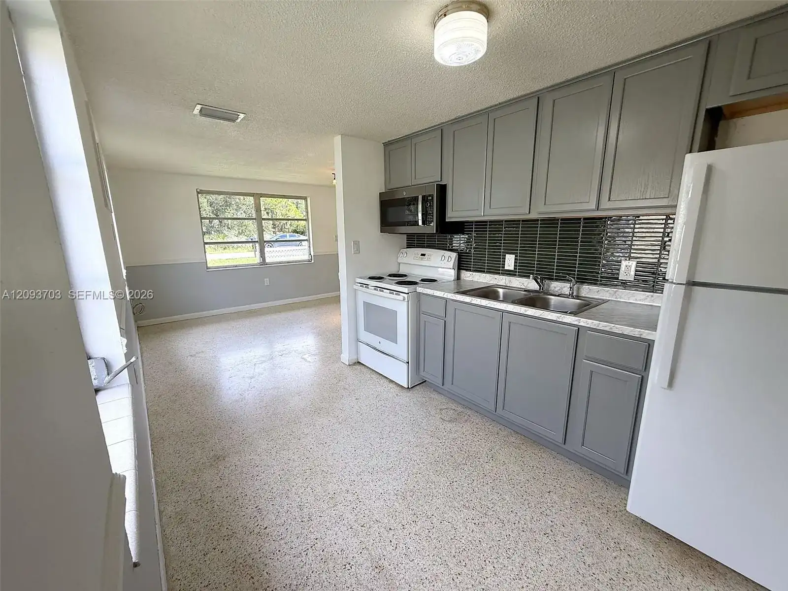 2619 Pompano Drive, Sebring FL 33870 photo 4