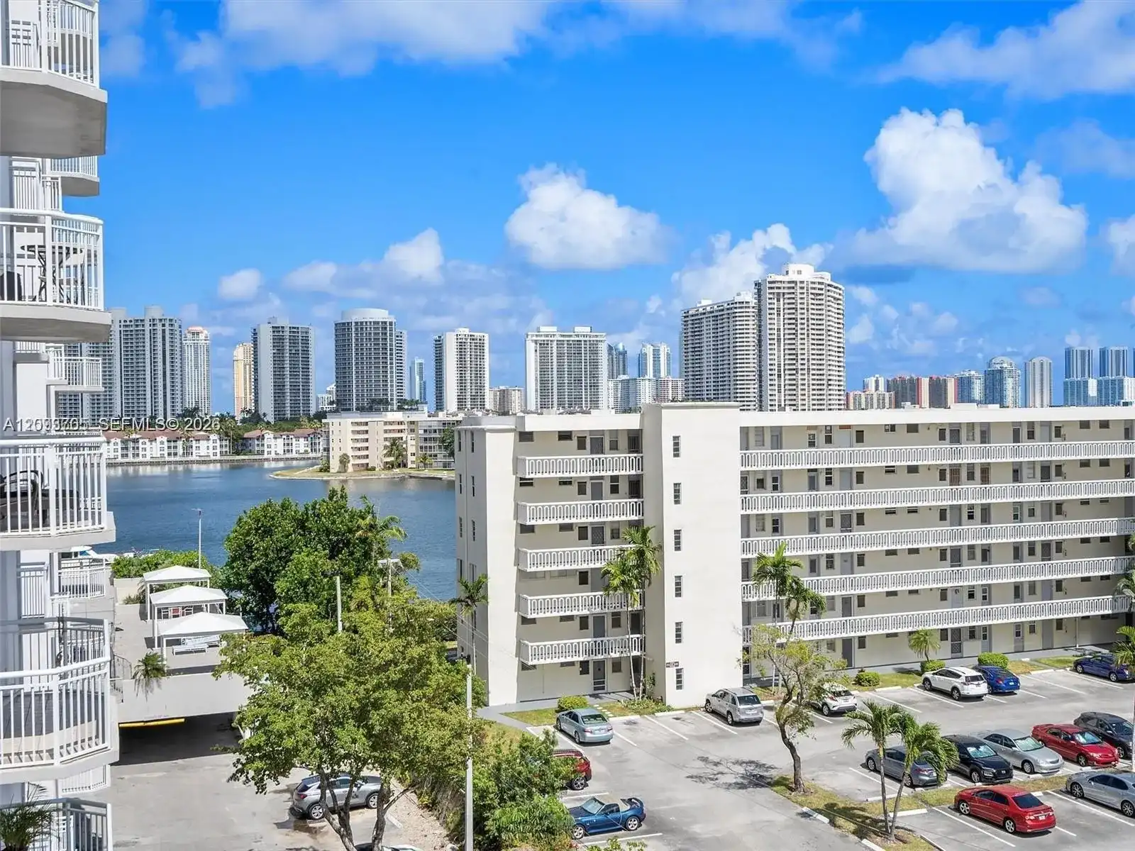 18021 Biscayne Blvd # 603, Aventura FL 33160