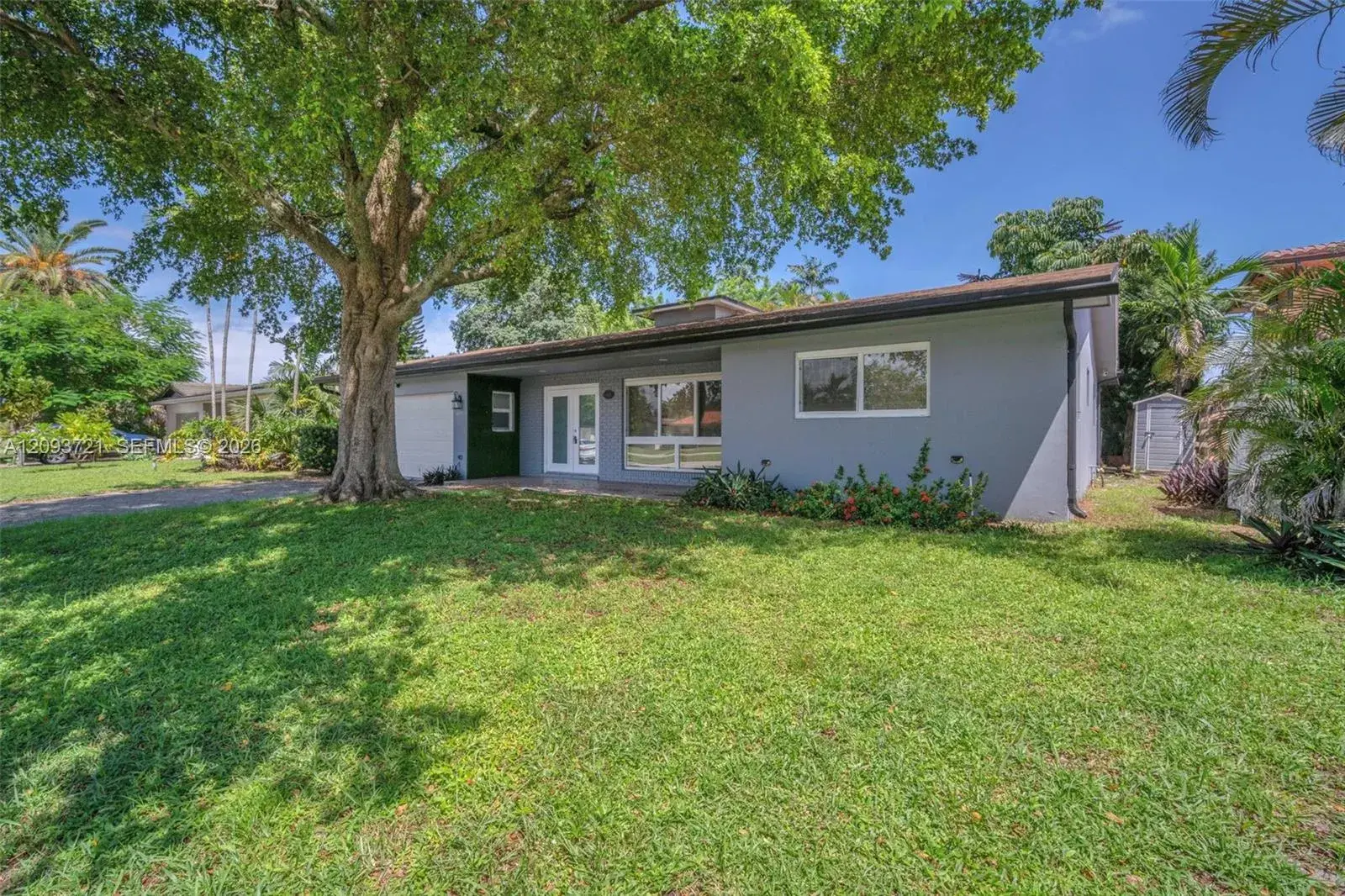 609 N 46th Ave, Hollywood FL 33021