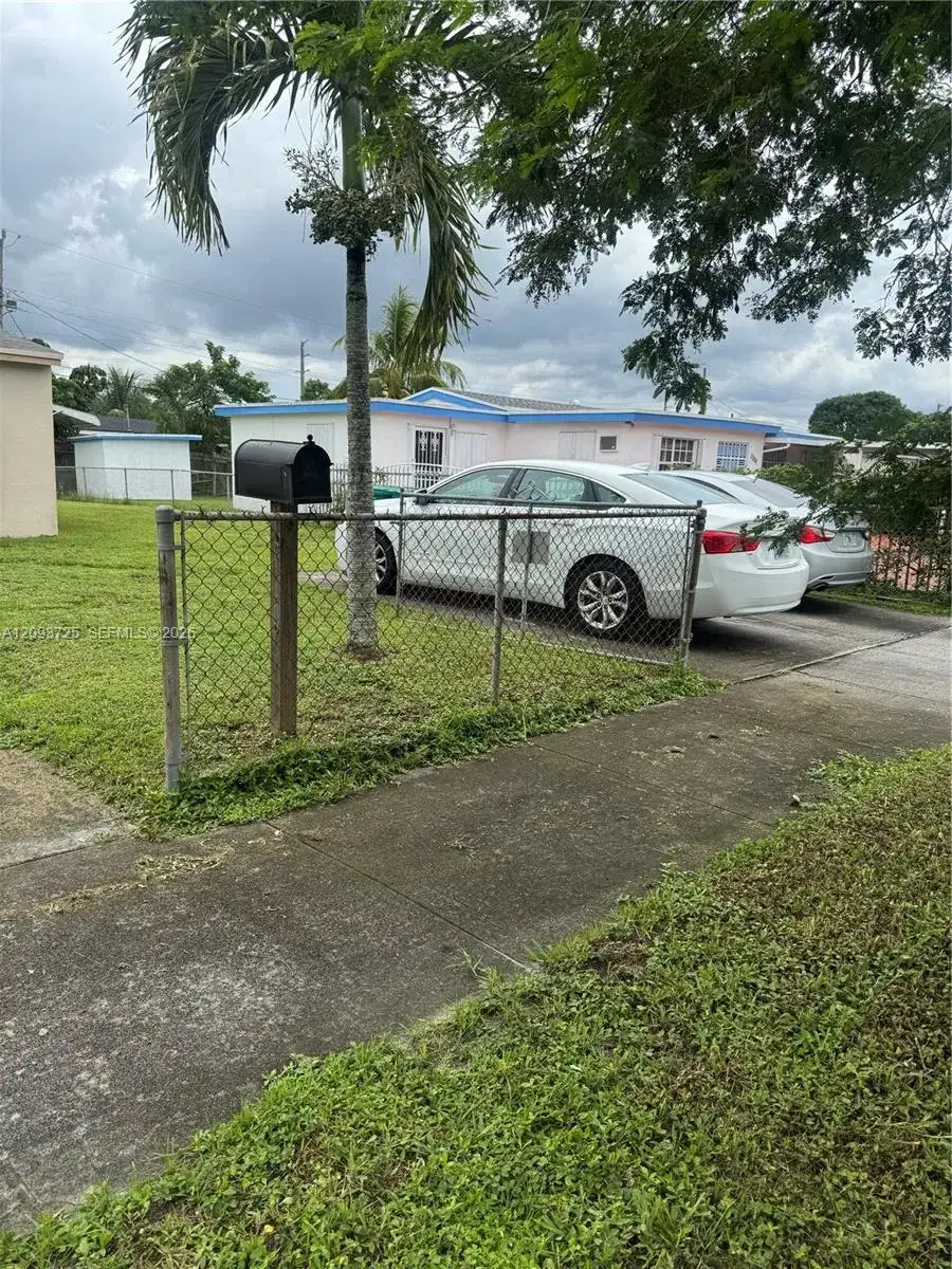 15830 NW 18th Ct, Miami Gardens FL 33054 photo 3