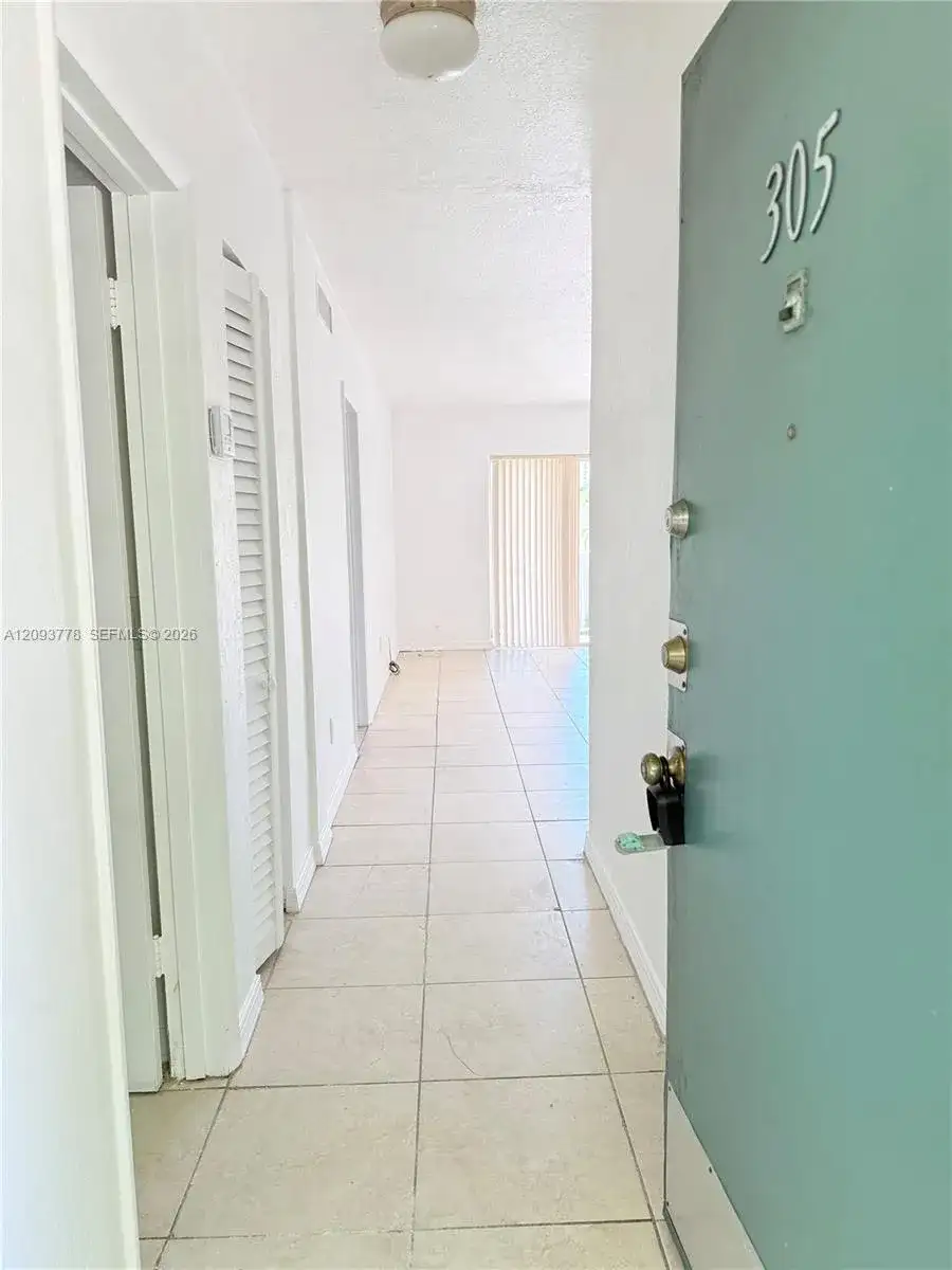 7505 SW 82nd St # 305, Miami FL 33143 photo 5