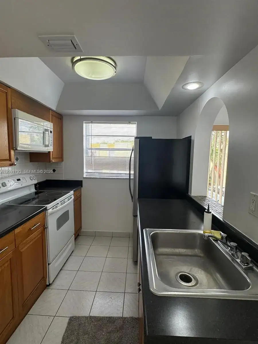 9321 SW 4th St # 215C, Miami FL 33174 photo 5