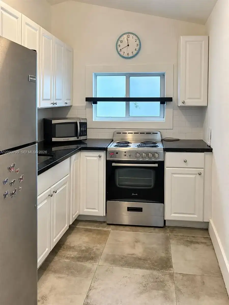 7191 SW 16th St, Miami FL 33155