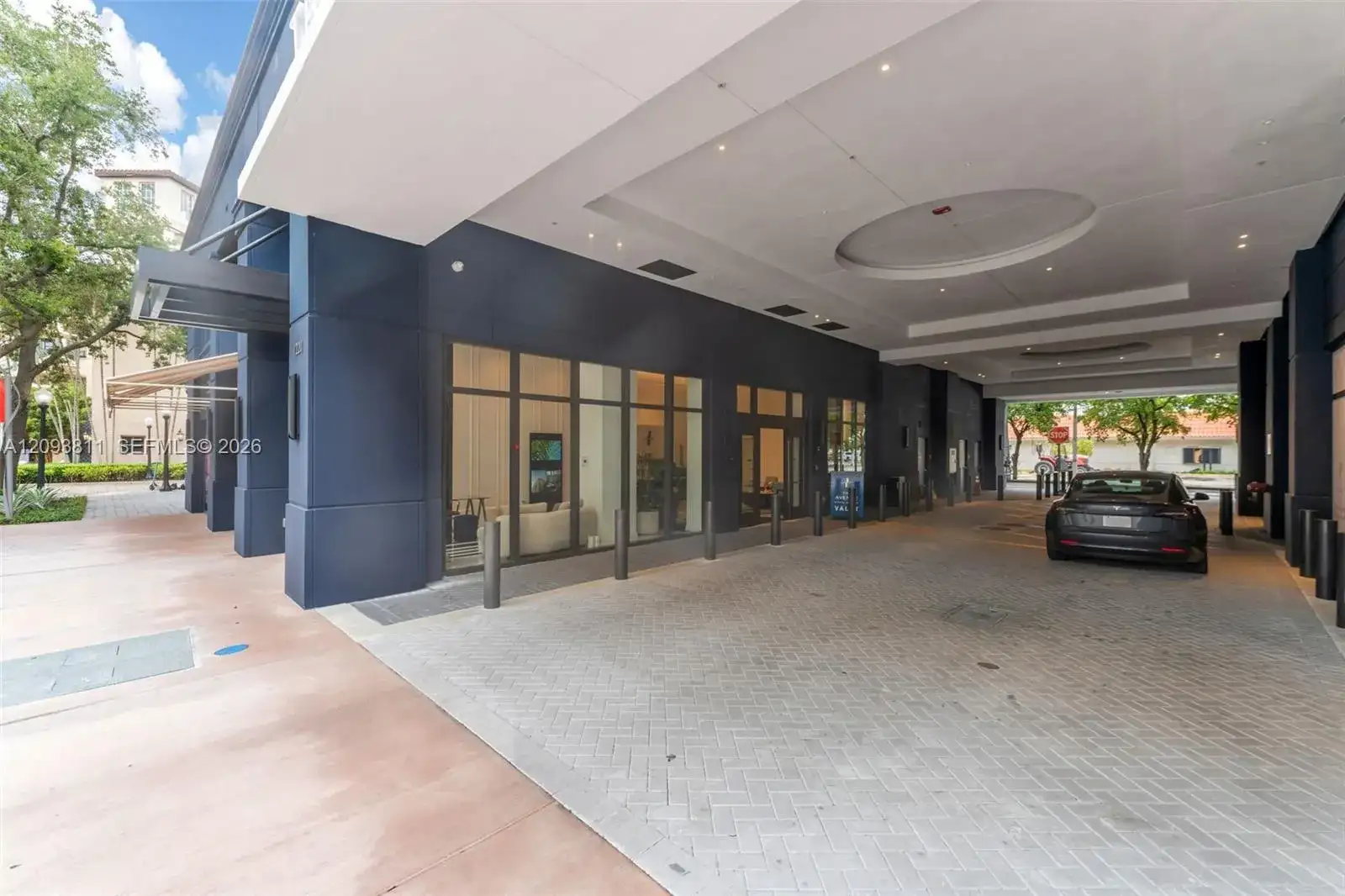 4220 Laguna # 603, Coral Gables FL 33146 photo 2