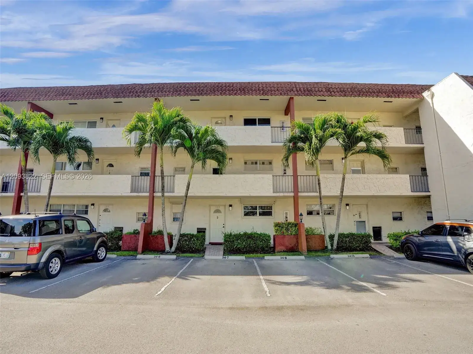 8962 S Hollybrook Blvd # 303, Pembroke Pines FL 33025