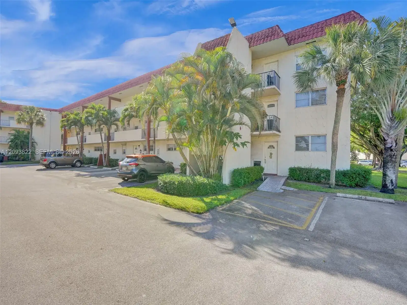 8962 S Hollybrook Blvd # 303, Pembroke Pines FL 33025 photo 2