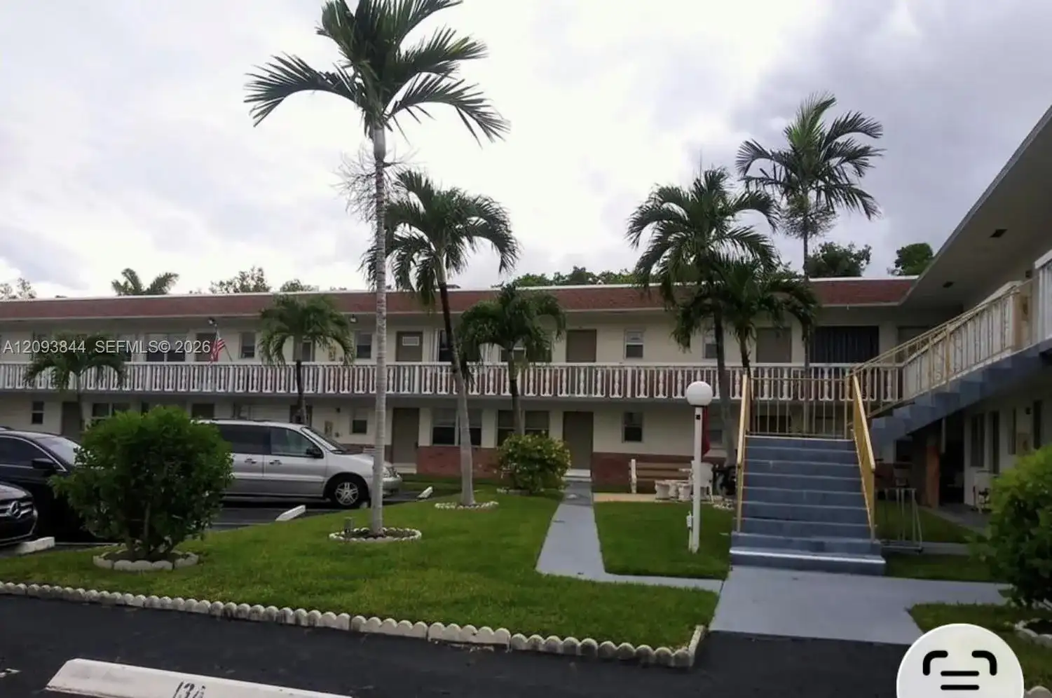 1554 N12 ct # 15B, Hollywood FL 33019