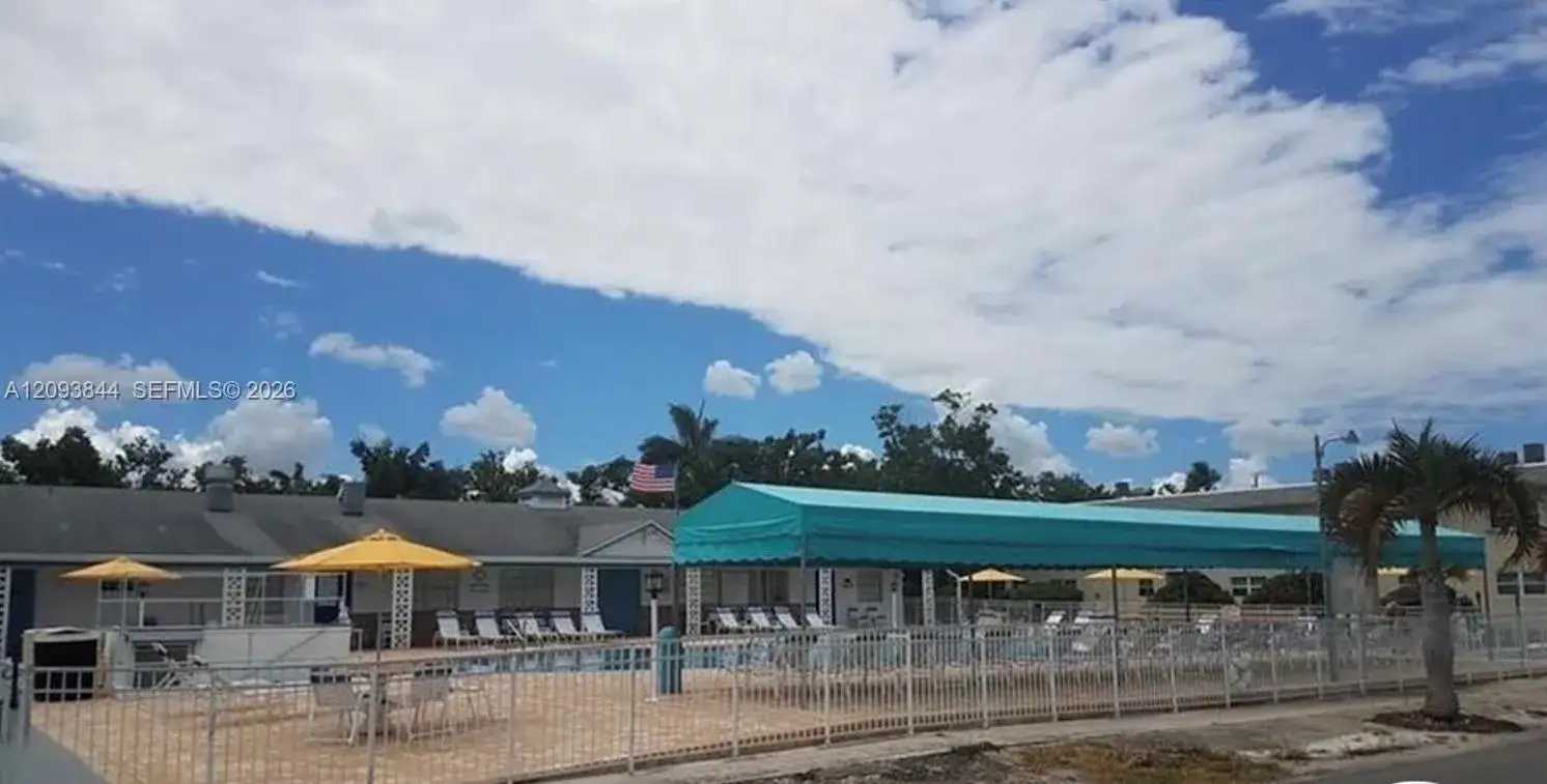 1554 N12 ct # 15B, Hollywood FL 33019 photo 5