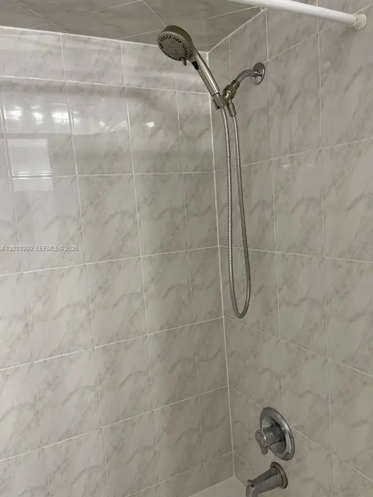 724 NE 4th St # 8, Hallandale Beach FL 33009 photo 3