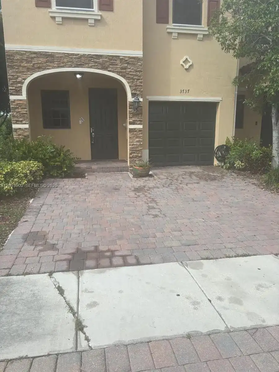 3737 SE 2nd Dr # 3737, Homestead FL 33033