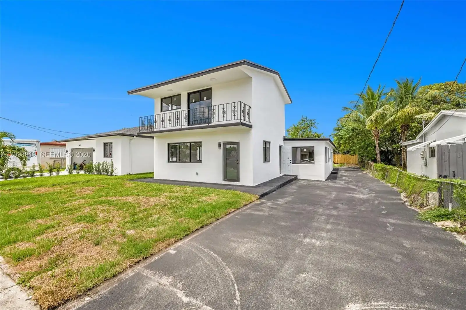 5413 SW 23rd St, West Park FL 33023 photo 2