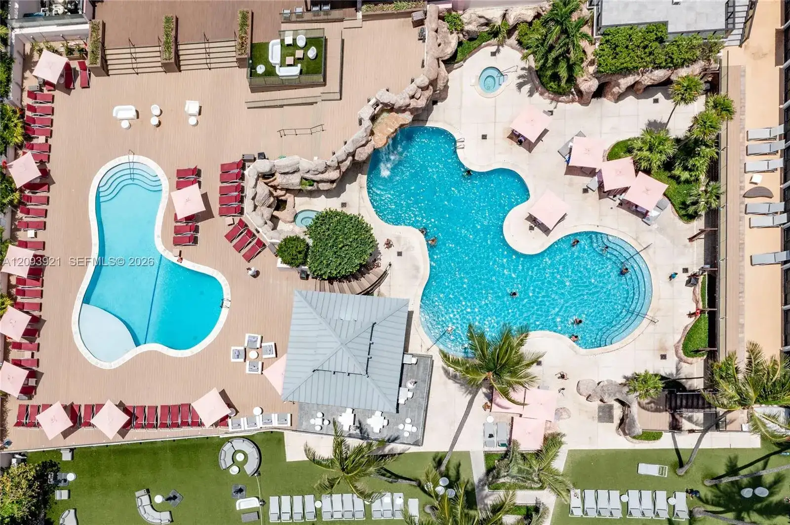 5225 Collins Ave # 1114, Miami Beach FL 33140 photo 2