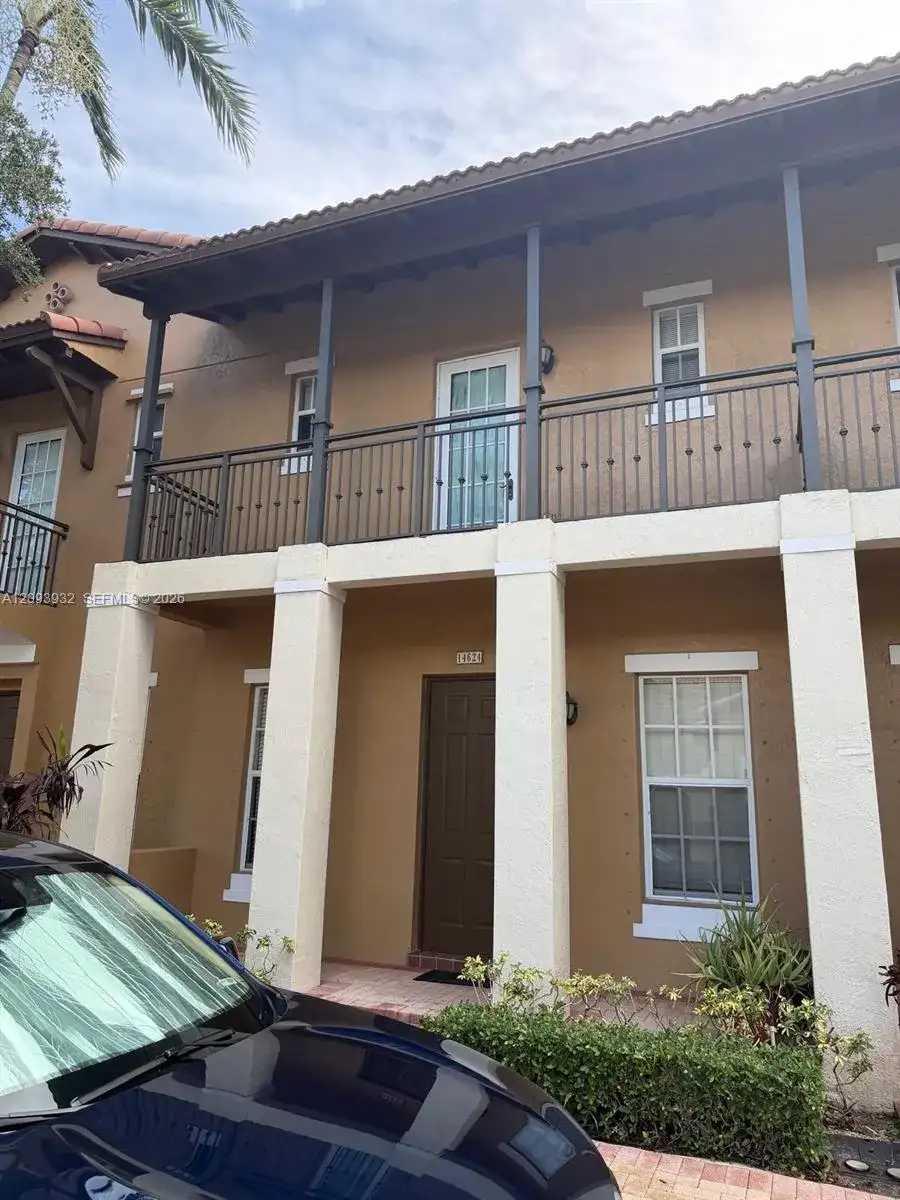 14624 SW 5th St # 5, Pembroke Pines FL 33027 photo 2