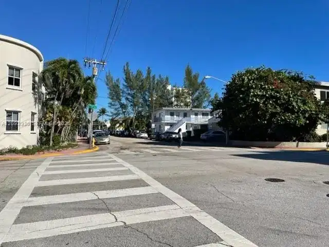 7725 Carlyle Ave # 6, Miami Beach FL 33141