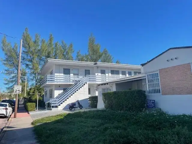 7725 Carlyle Ave # 6, Miami Beach FL 33141 photo 2