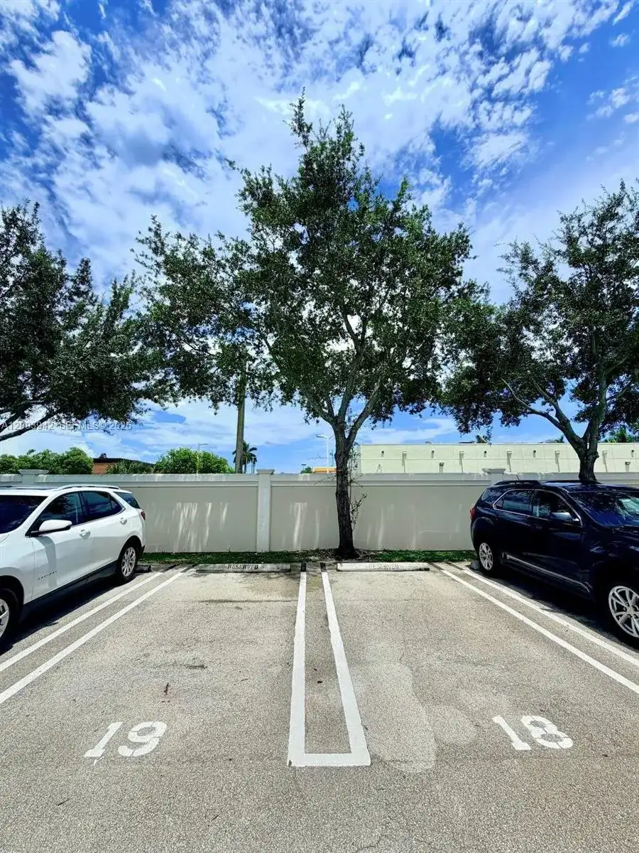 3429 W 80th St # 208, Hialeah FL 33018 photo 4