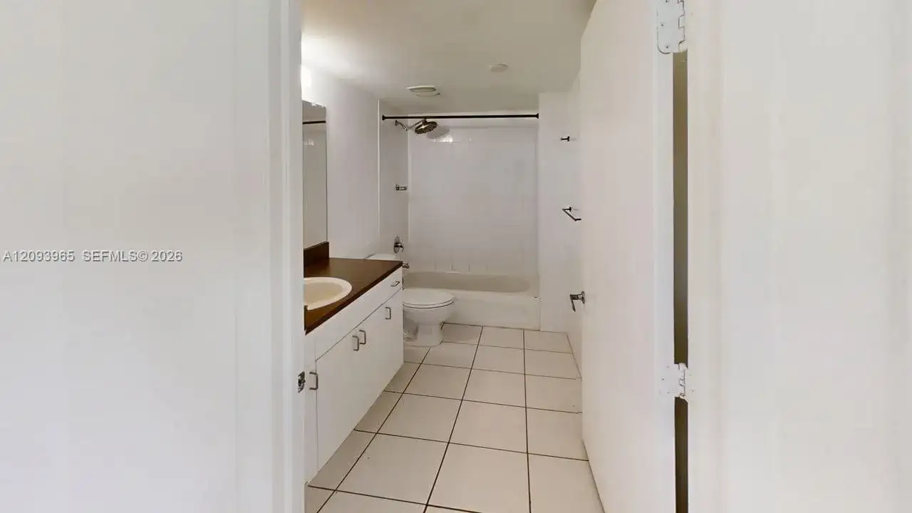 219 NW 12th Ave # 514, Miami FL 33128 photo 2