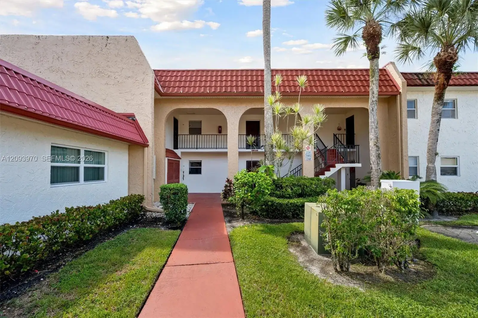 236 Lake Dora Dr # 236, West Palm Beach FL 33411 photo 2