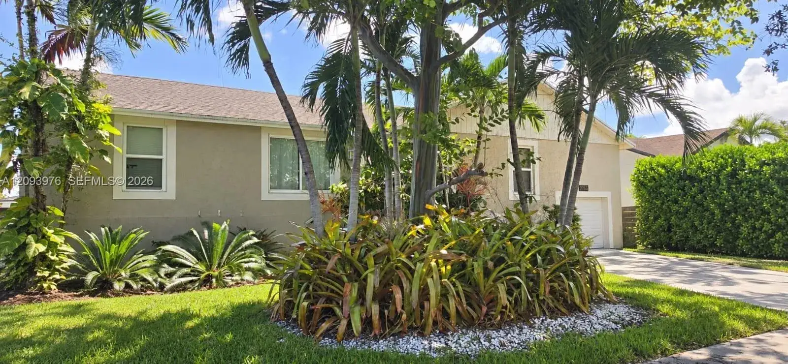 9760 SW 211th St, Cutler Bay FL 33189