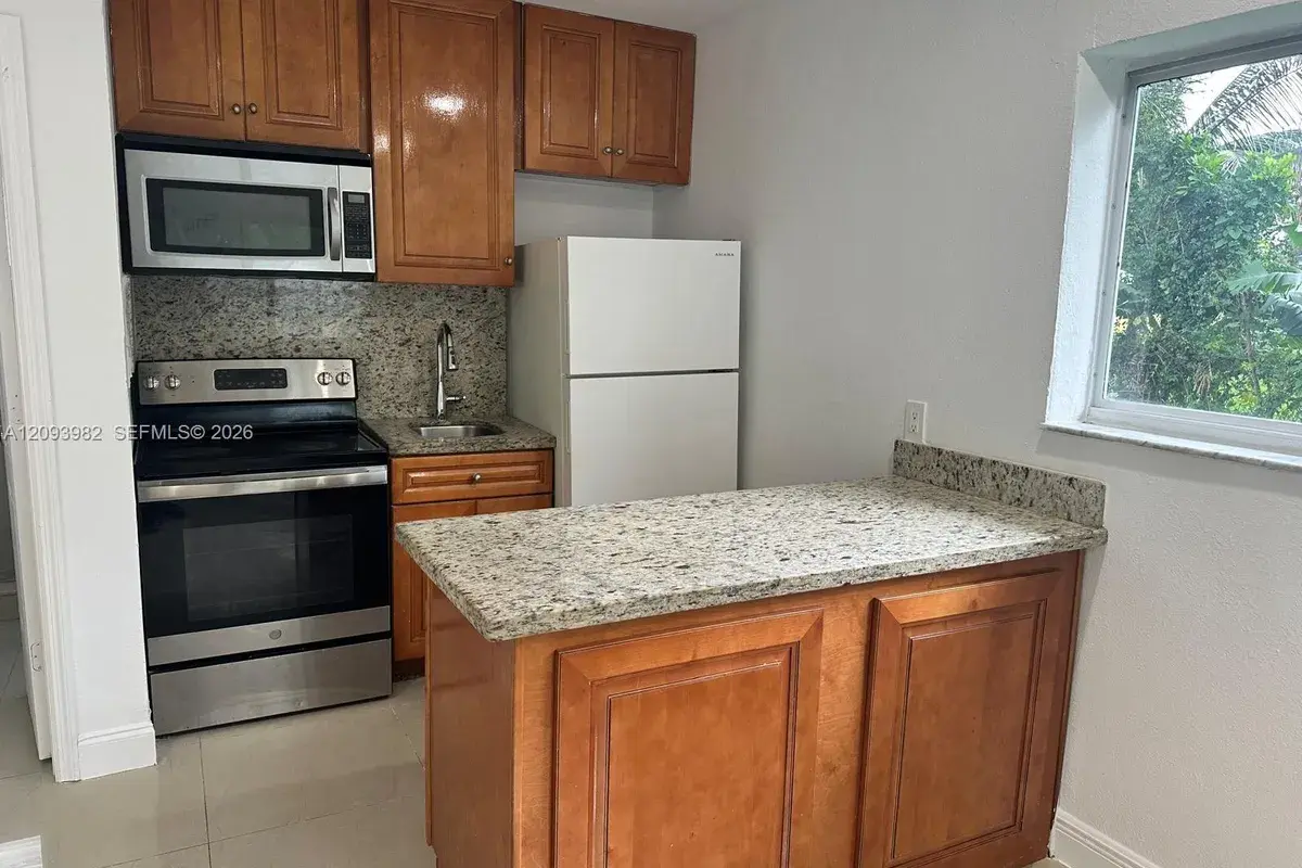 6220 Dawson St # 4, Hollywood FL 33023