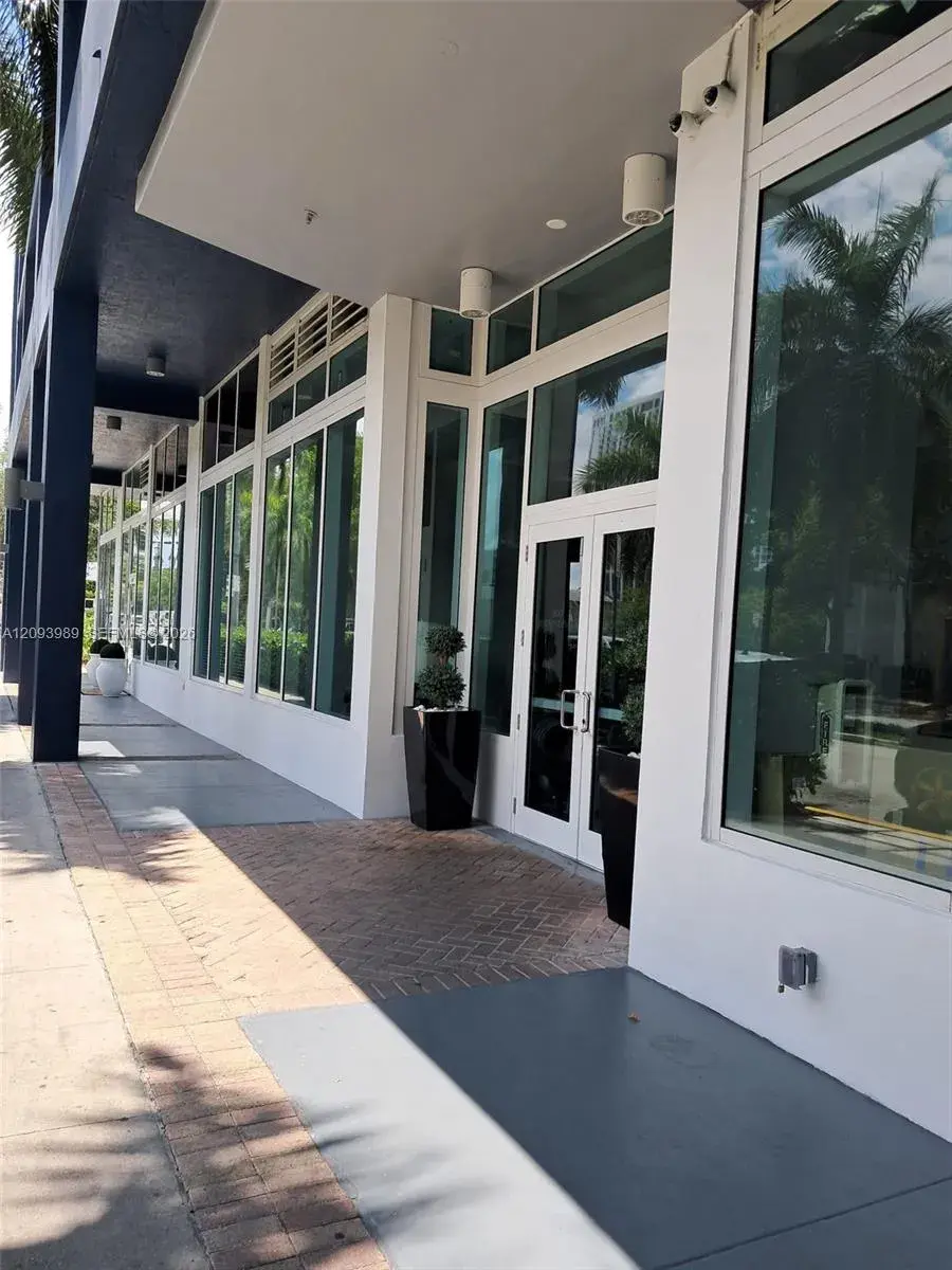 275 NE 18th St # 1409, Miami FL 33132