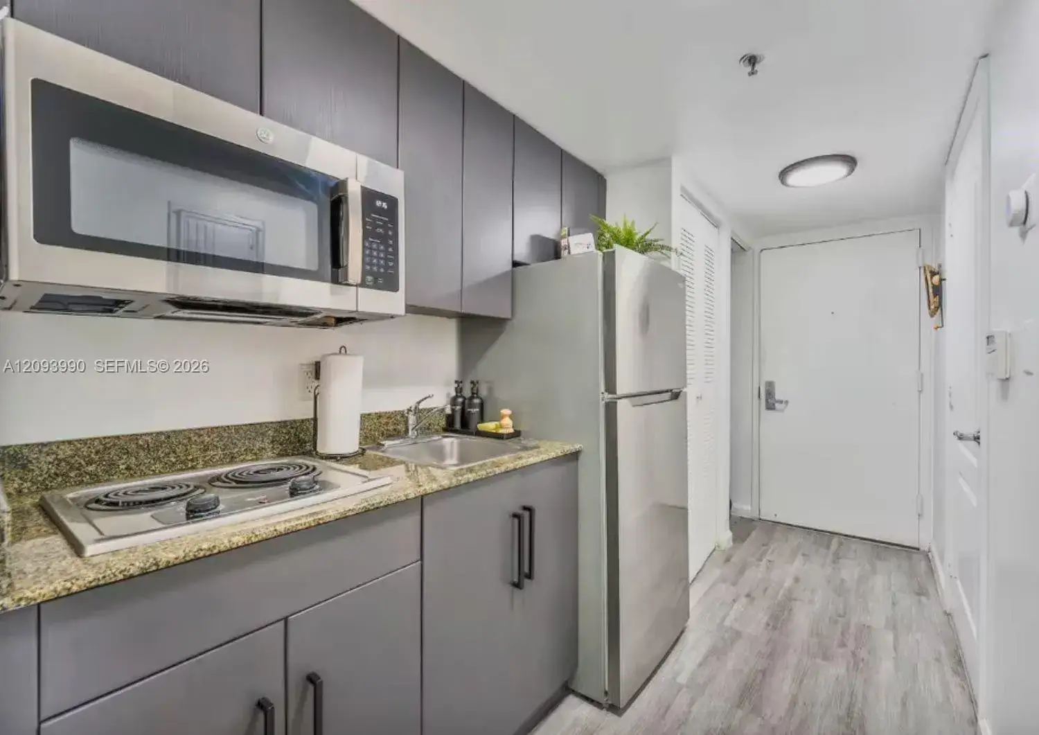 1200 Brickell Bay Dr # 2610, Miami FL 33131