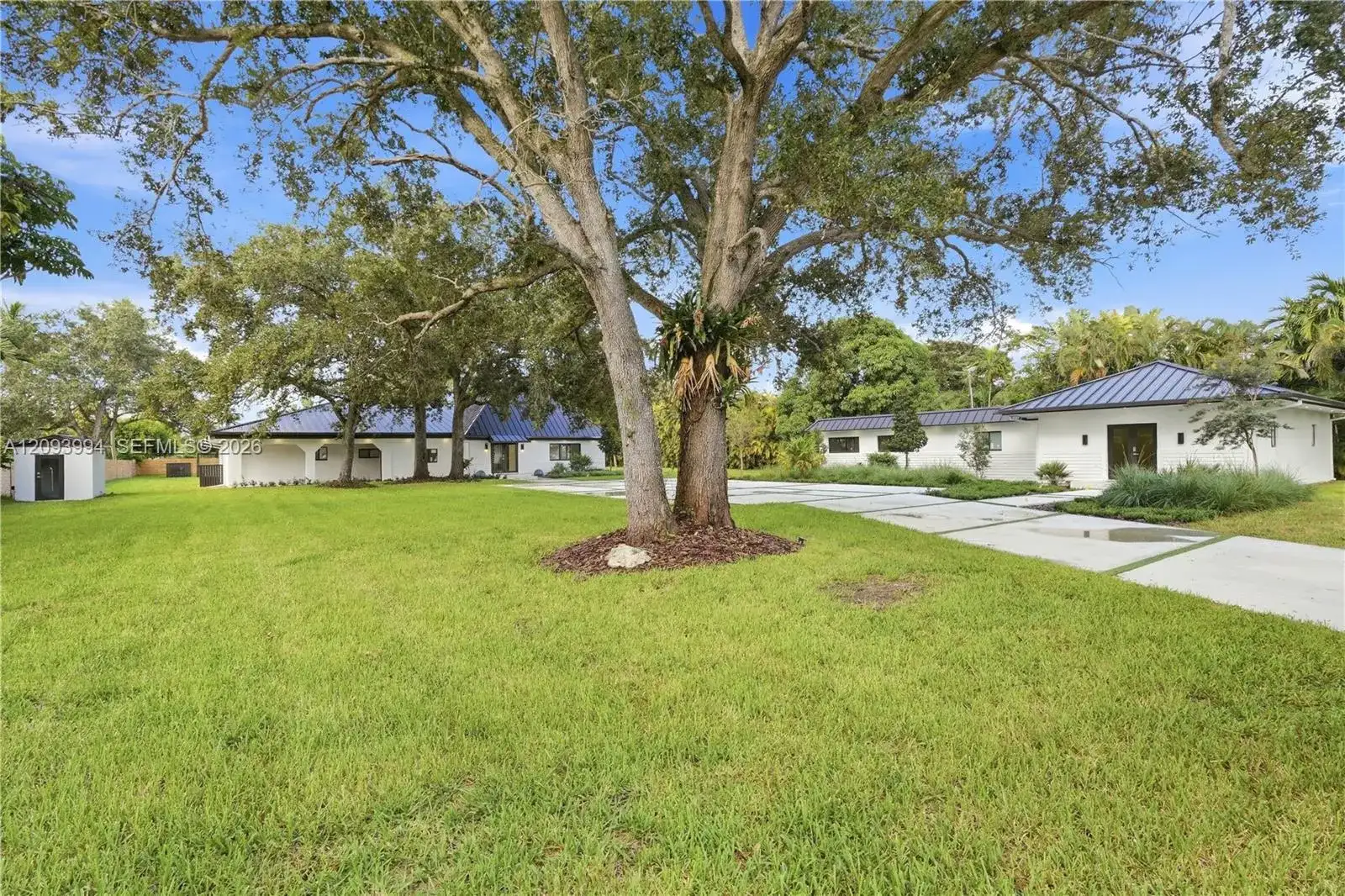 10861 SW 93rd St, Miami FL 33176 photo 4