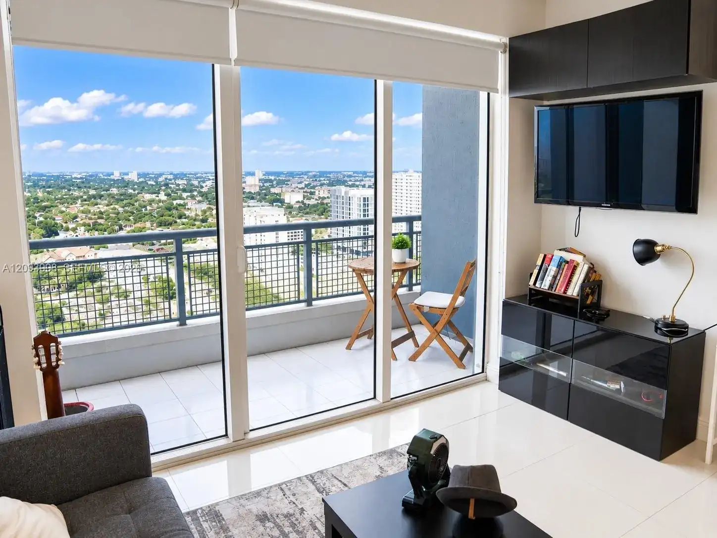 60 SW 13th St # 2409, Miami FL 33130 photo 2