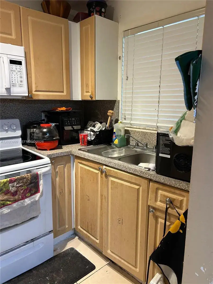 770 NE 128th St # 102, North Miami FL 33161 photo 3