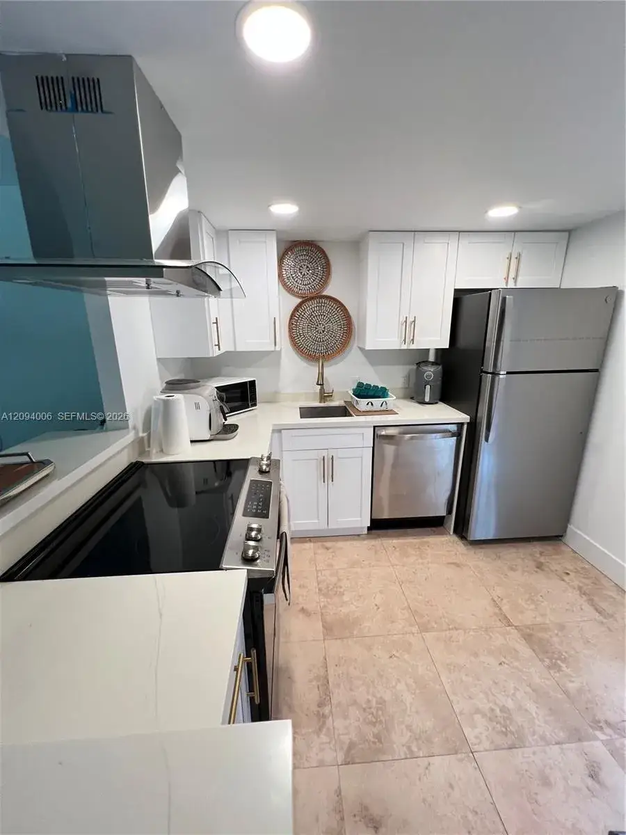 20500 W Country Club Dr # 117, Aventura FL 33180